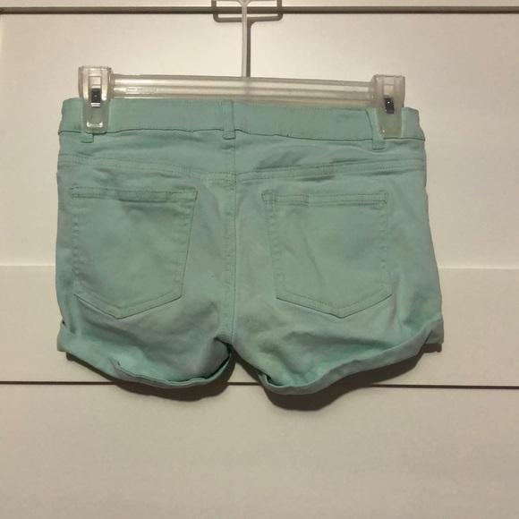 Light green denim shorts - Picture 2 of 3
